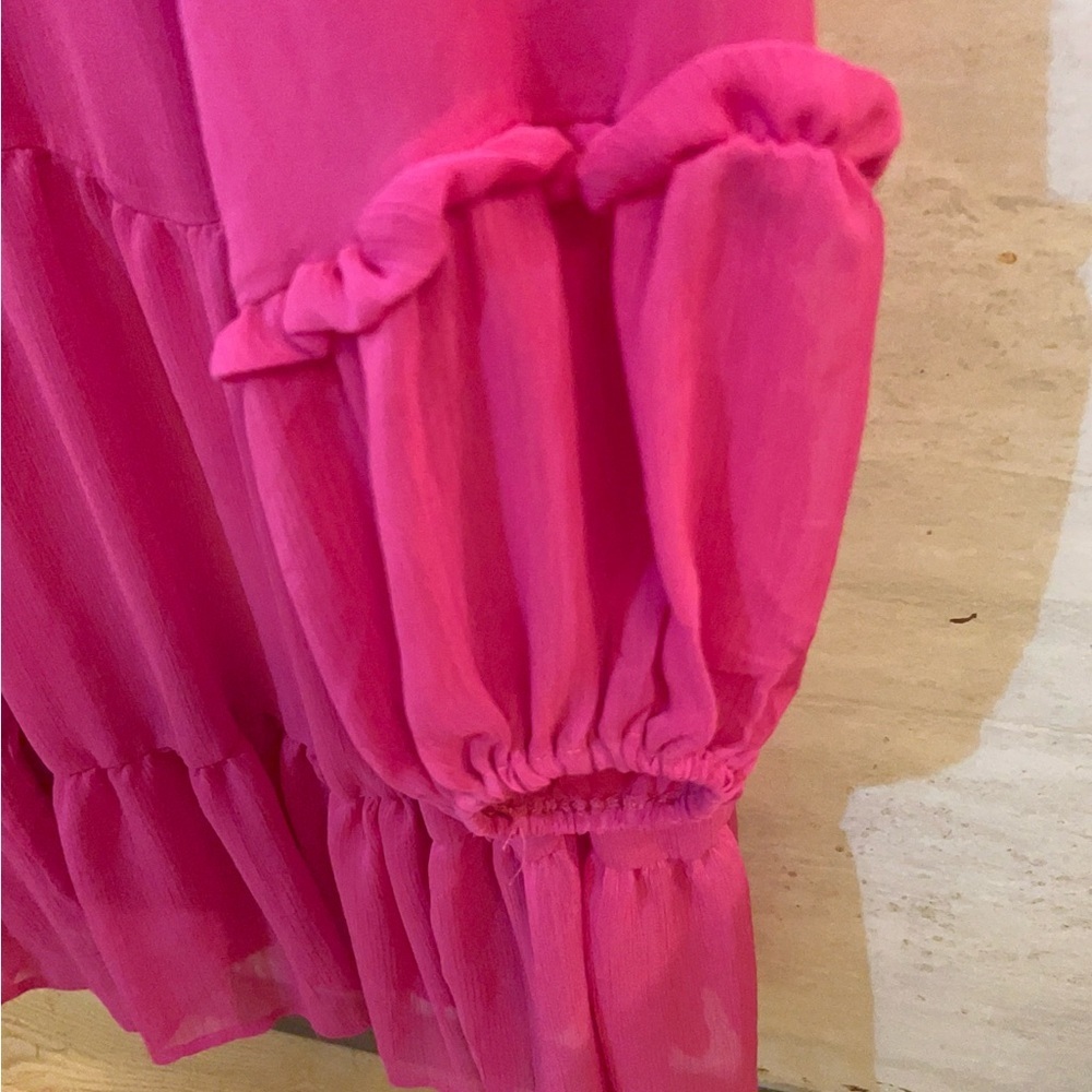 VINCE CAMUTO LIGHTWEIGHT
TIERED DRESS - Picture 15 of 15